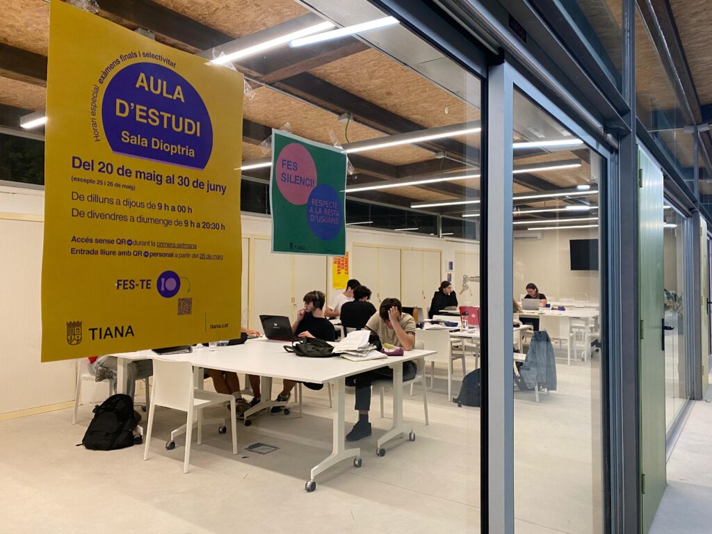 Aula d'estudi a l'Espai Dioptria